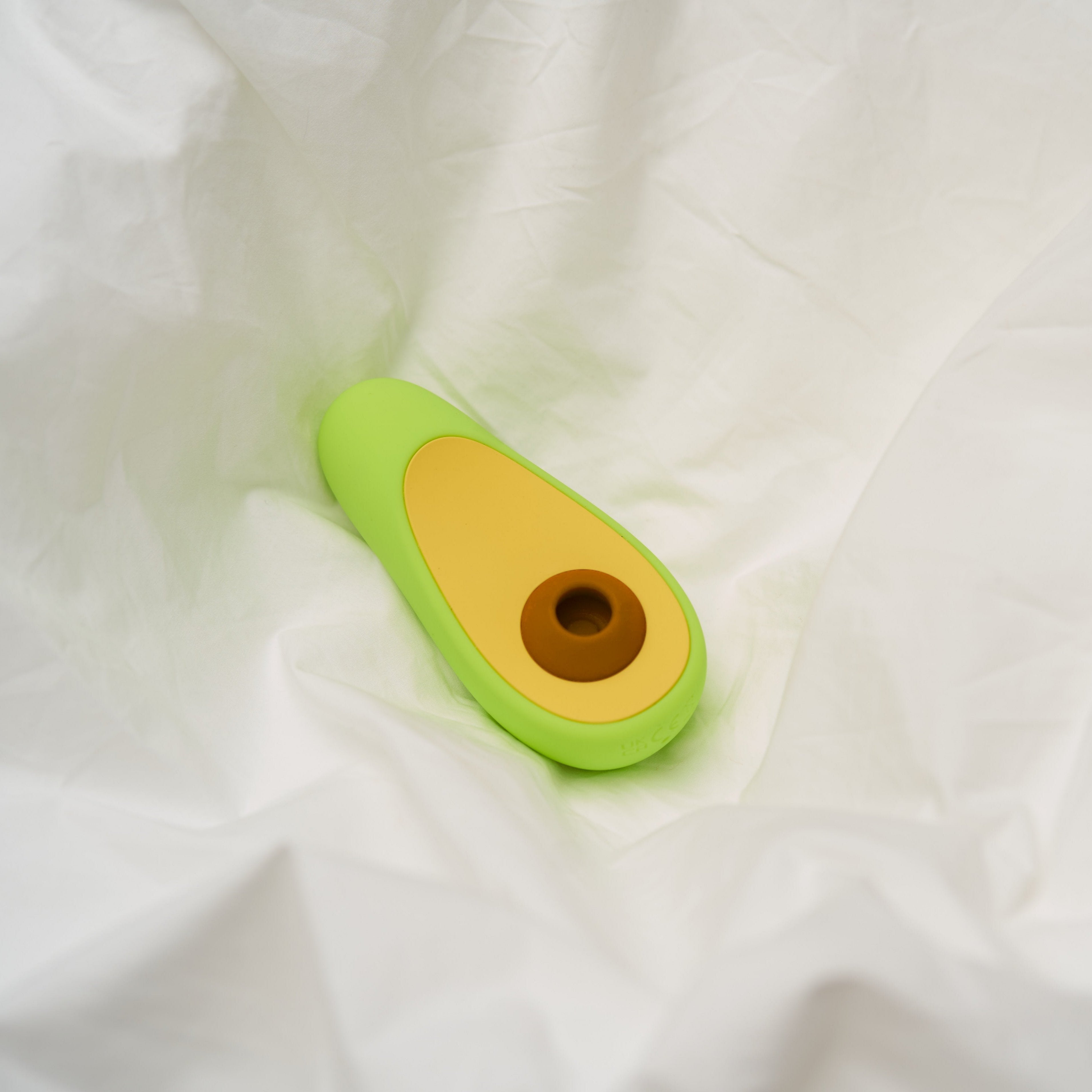Avocado clitoral vibrator USB charging